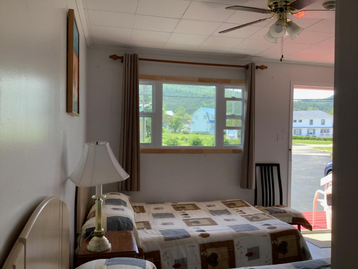 Hôtel-Motel Rocher Percé Extérieur photo