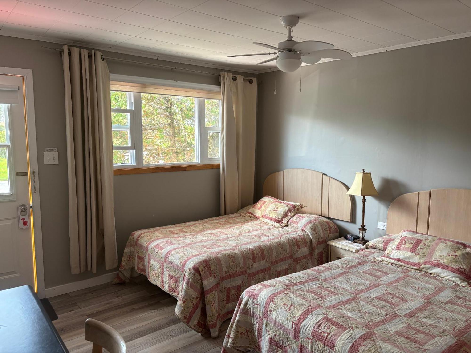 Hôtel-Motel Rocher Percé Extérieur photo